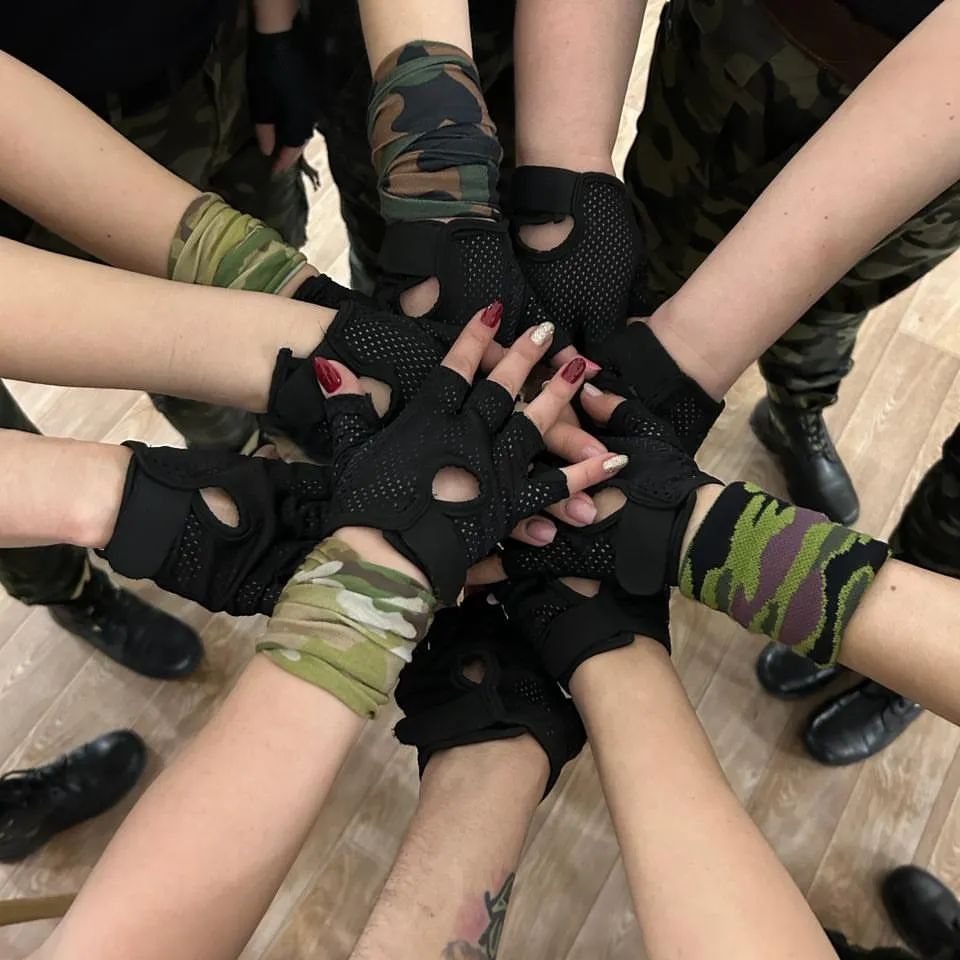 Переобулись🧐🤯😱🤔😶.... #freeDance 🖤