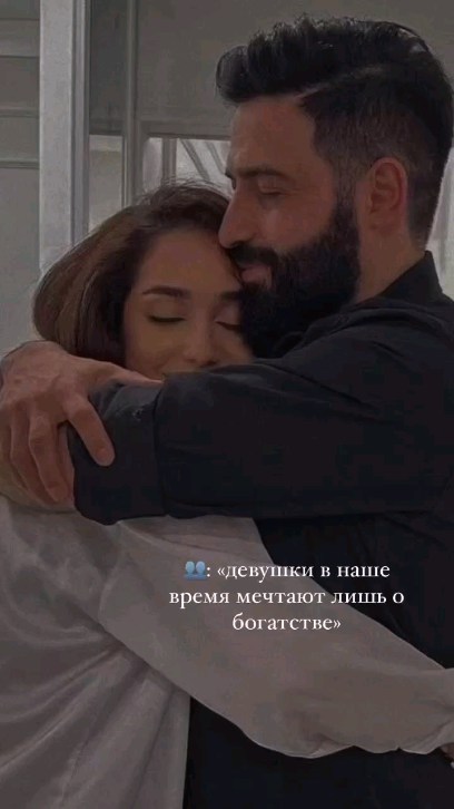 diary_mood___ in LOOKY. . 🤍🤍🤍