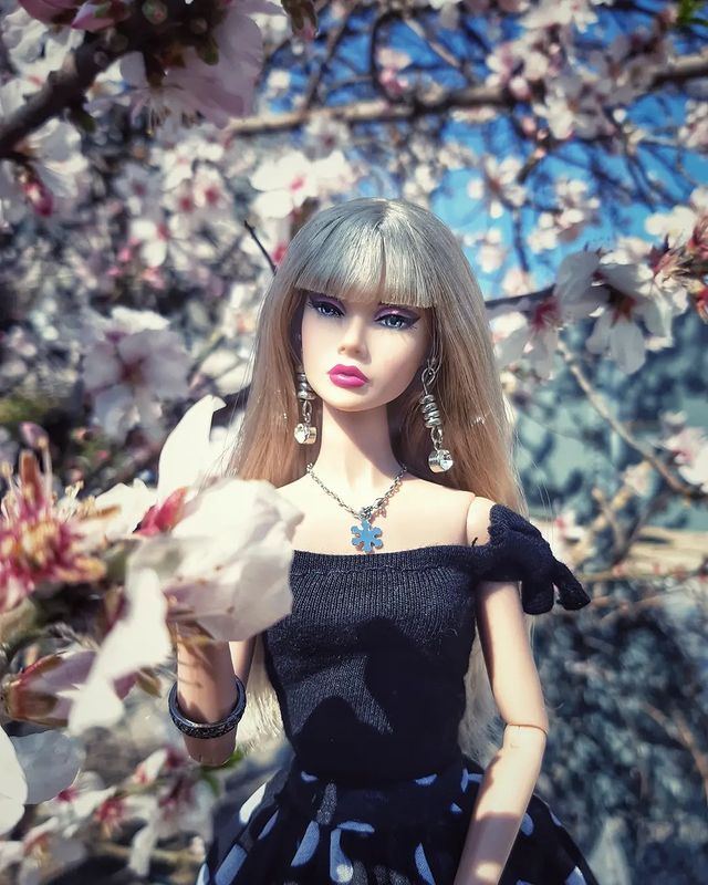 yanamarkovna01 в LOOKY. #fashionroyalty,#integrity,#integritytoys,#nuface,#nufacedoll,#yanamarkovna01,#fashionroyaltydoll,#jasonwudoll,#fashiondoll,#fashiondolls,#itdolls,#куклыИнтегрити,#куклы,#itclub,#ITDoll,#,#dollphotography,#dollphotos,#dollphoto,#plasticdoll,#dollcollection,#dollcollector,#dollcollectors,#dolls,#poppyparker,#poppyparkerdoll,#poppyparkerdolls,#поппипаркер,#poppyparkersplitdecision. Миндаль зацвёл! 🌸
A...