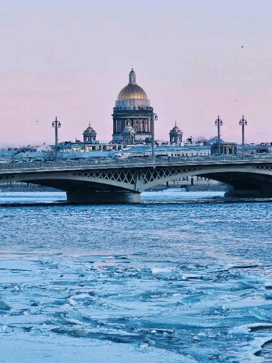 eduard_t_khvan в LOOKY. #Питер,#2024. #Питер #2024