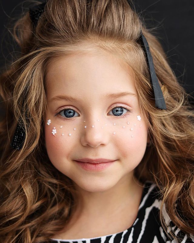 kira_gasanalieva в LOOKY. #кирагасаналиева,#kiragasanalieva,#какрастетнашакира,#сднемрождения,#happybirthday,#дочь,#ямамадочки,#5лет,#деньрождения,#красота,#модныедети,#стильныедети,#красивыефото,#детимодели,#детскиймоделинг,#девочкамодель,#инстадети,#красивыедети,#синиеглаза,#голубоглазка,#модныйлук,#fashion,#models,#style,#modelkids,#instamodel,#babymodel,#photo,#bestphoto. С Днем Рождения, Кир...