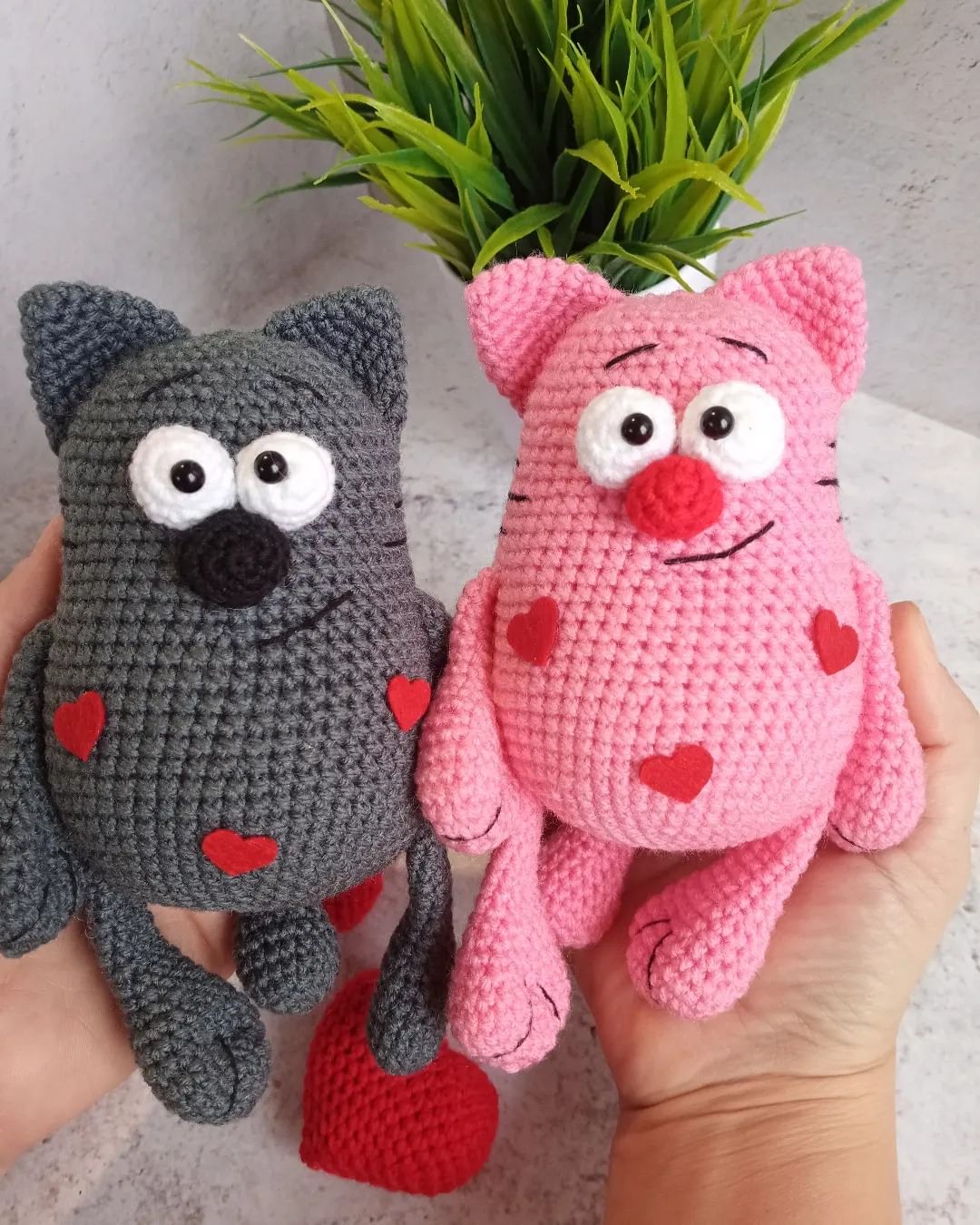 Котики Сердешные.
Описание в группе
https://vk.com/evgeniya_pokhabova_toys