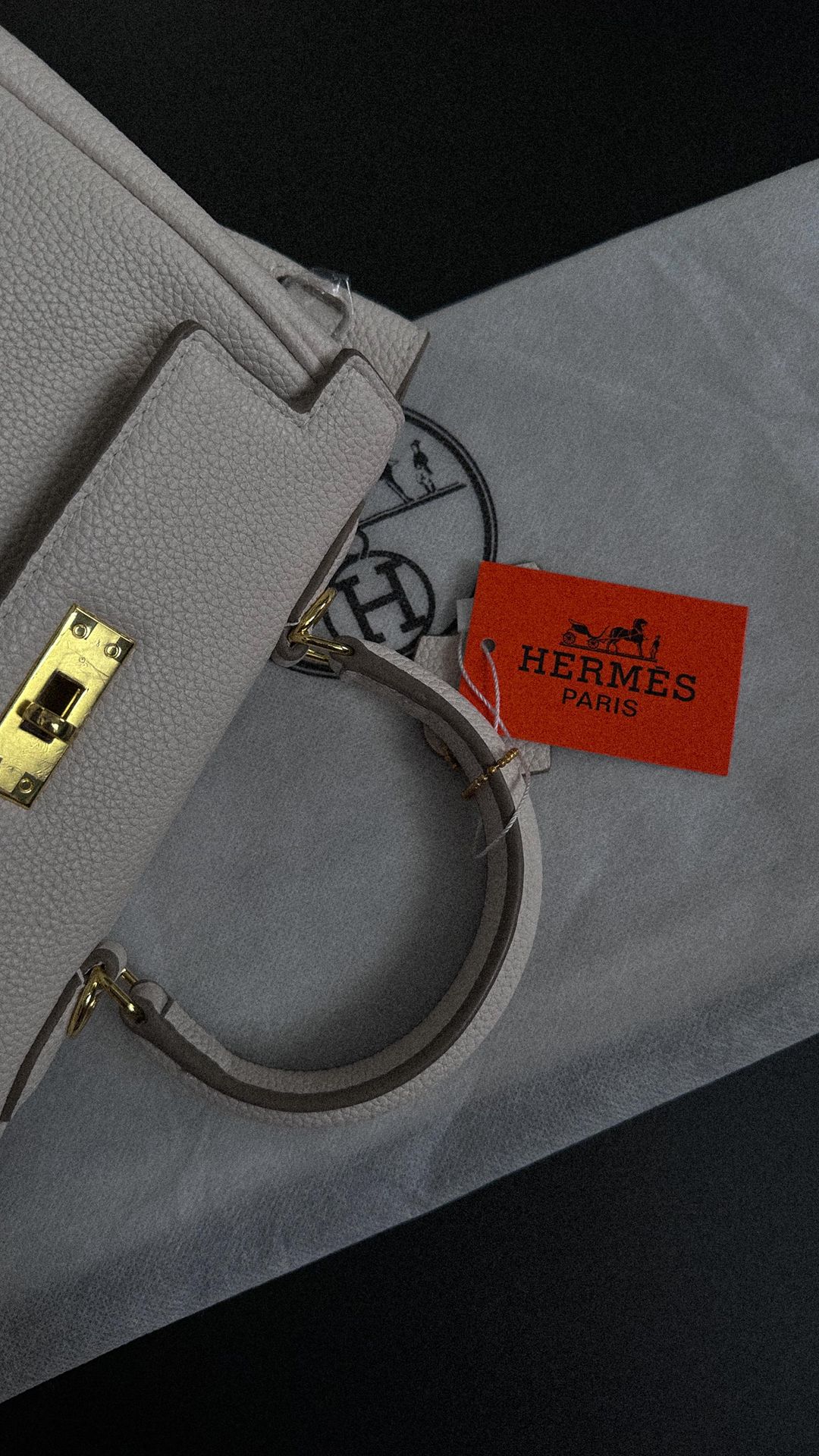 parfume_boutque_ в LOOKY. . Hermes 
ЭКО кожа🤎
В...