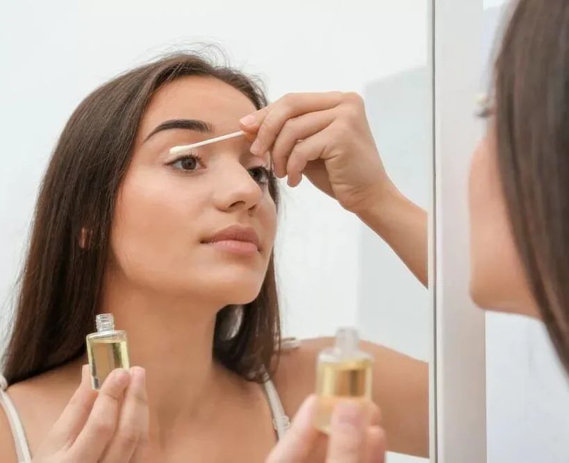 brow_master_up в LOOKY — В домашних условиях лучший уход за бровями заключается в нан