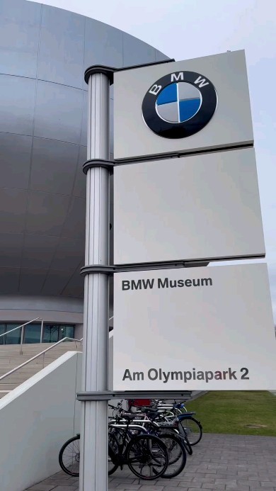 uerkin22 в LOOKY. #bmwlove,#musica,#🇩🇪🇩🇪🇩🇪,#germany🇩🇪,#münchen. .
.
.
.
.
.
.
.#bmw ...