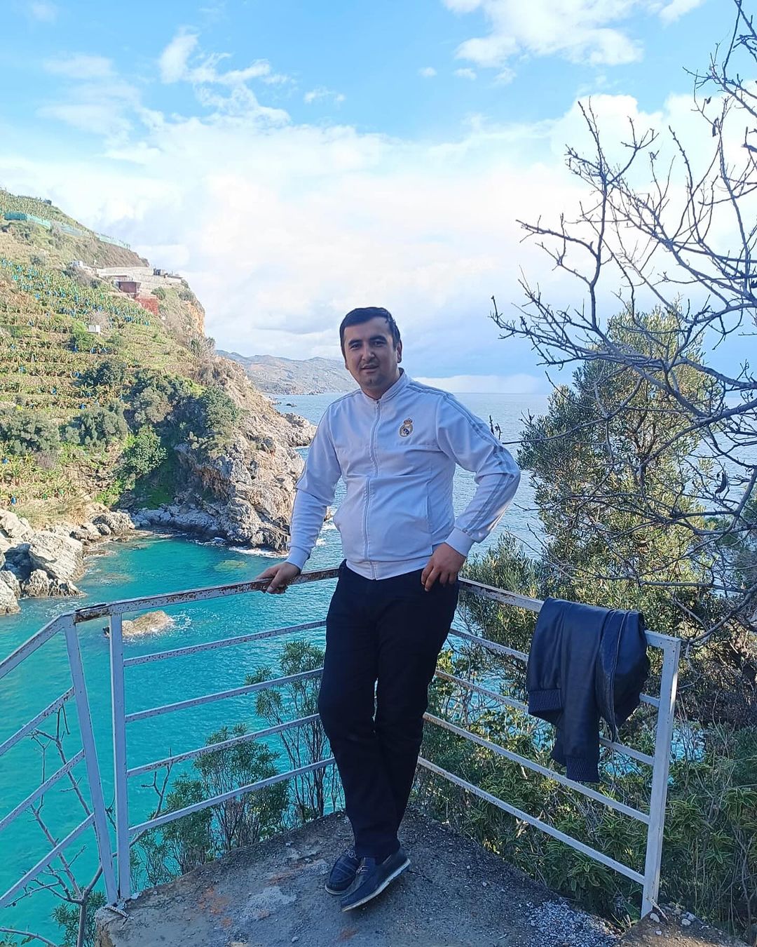 fayzbek_singer в LOOKY — публикация