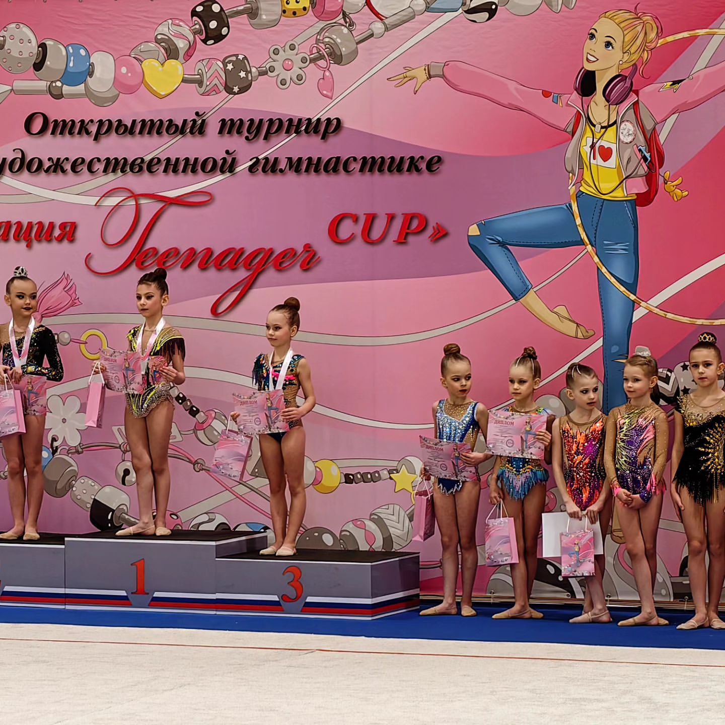smileulsmileul в LOOKY. . В ноябре Виннер анон...