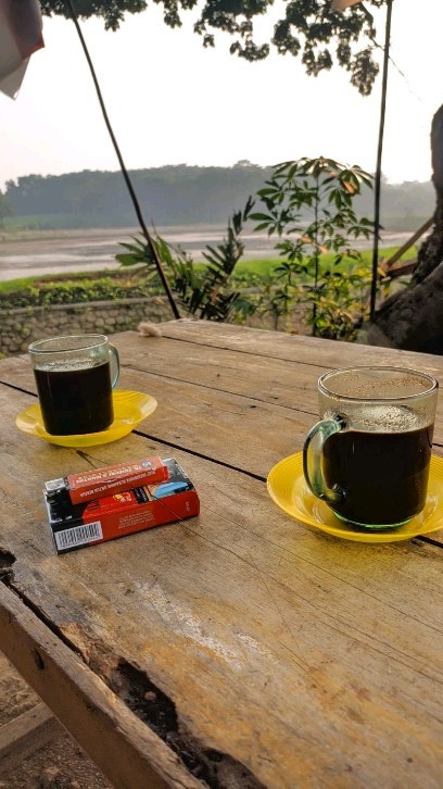 ridwandwiramadan13 в LOOKY. #kopihitam,#pagi. #kopihitam
#pagi