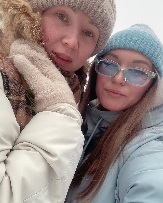 s.a.i_92 в LOOKY. . Sisters 👯‍♀️🤍
