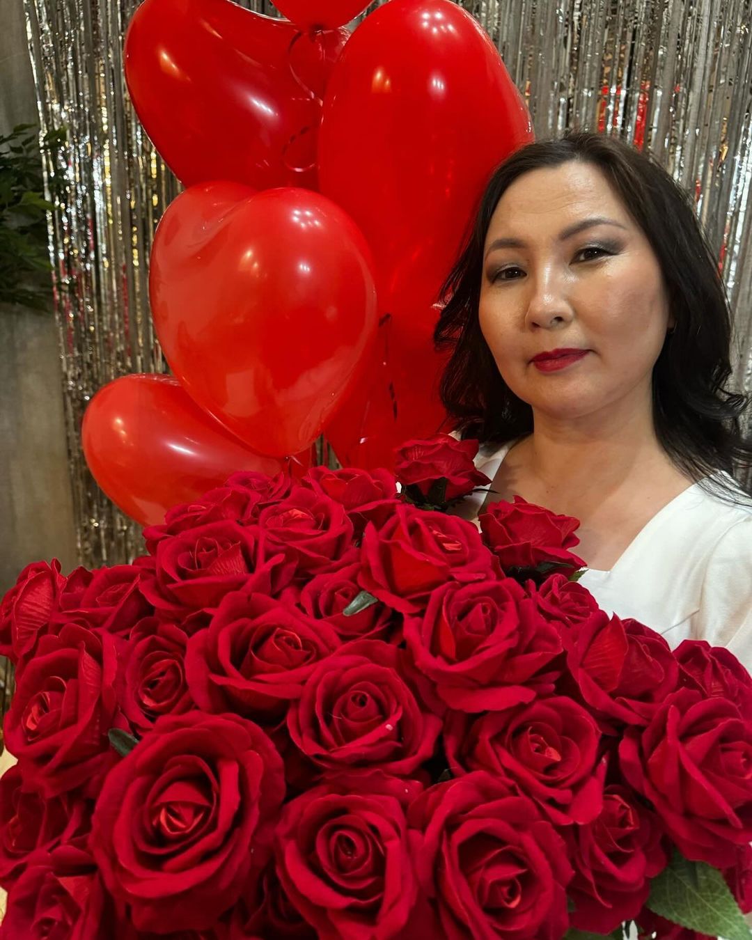 Бу сырыыга кыһыҥҥылар төрөөбүт күммүтүн хайаан да атын сиргэ ылабыт диэн былааннаан Хатаска баран кэлбиппит, эмиэ биир умнуллубат ураты күн буолан өйдүү-саныы сылдьыахпыт🥰🥰🥰#кыталыккыргыттарым