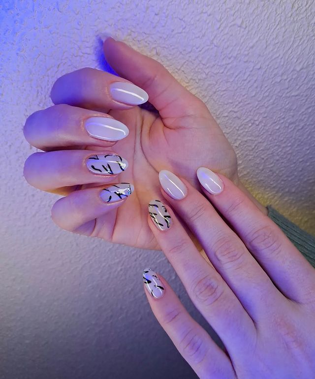 marinka__mary__nail в LOOKY. #маникюрсмоленск,#маникюр,#manicure,#идеиманикюра,#дизайнманикюра,#мастерманикюрасмоленск,#молочныйманикюр,#нюд,#нюдовый,#nails,#nailsart. Решили сделать фото ...