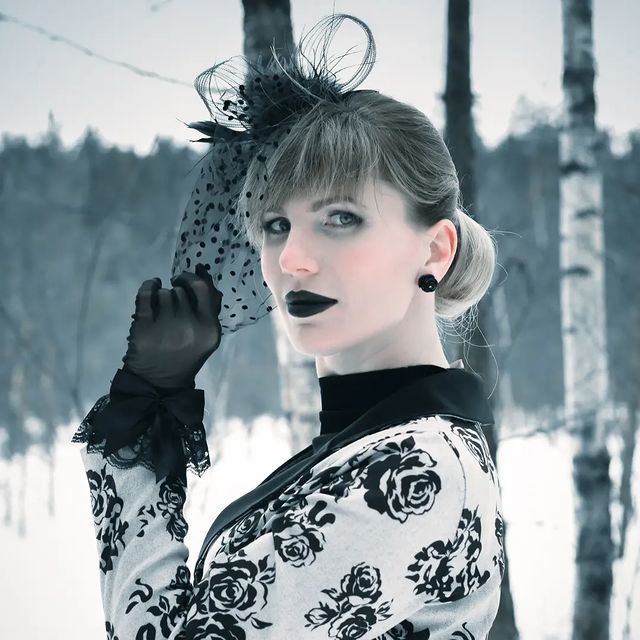 helene_de_lioncourt в LOOKY. #gothique_lioncourt,#photo_lioncourt,#gothique,#snowgothic,#готика,#фотосессияготика,#готическаяведьма,#gothicwitch,#gothicphotosession,#photoshoot,#gothicstyle,#готическийобраз,#балашиха,#фотосессиявбалашихе,#арендаплатьядляфотосессии,#авторскаяфотосессия,#gothicphoto,#mysticphoto,#fairy,#witchqueen,#snowphoto,#magicalforest,#Carpathian,#gothicmakeup,#gothicgirl,#снежнаяготика,#transylvania,#romaniateiubesc,#vrăjitoare. Мы с тобою давно зна...