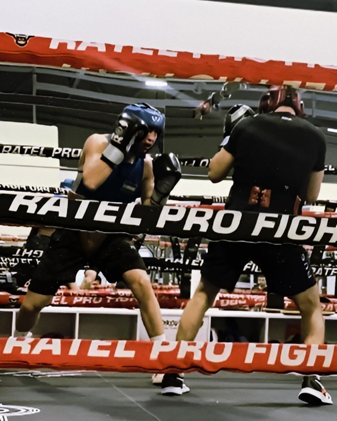 farukh_rakhmatullaev in LOOKY. #lovestory,#lover,#kidbox,#kidboxing,#boxing,#boxingday,#boxingtraining,#boxing,#nakaut,#ufc,#ufcbrooklyn,#ufc223,#ufc232,#ufcfortaleza,#ufcfightnight,#ufc234,#ufc229,#boyka
#boy,#yuriboyka,#wrestlingmemes,#wrestling,#бойка#мма,#ммас
#уф#uzbekistan,#uzbvideo. Продолжаем работать,...