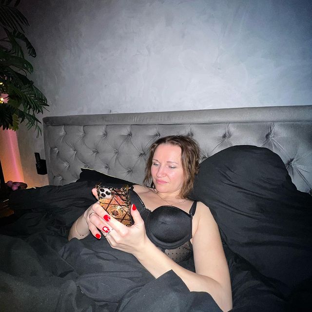 kommerslife в LOOKY. #семья,#любовь,#love,#loveislove,#жизнь,#загородныйдом,#загороднаяжизнь,#загородим,#тортнаденьрождения,#сын,#семья,#фото,#жизнь,#круто,#фото,#жизнь,#,#травник,#река,#море🌊,#природа,#отдых,#lake,#cmm,#загородныйдом,#travel,#зима2022,#природа,#маркетингвсоцсетях,#горки,#зароботоквсети,#уют,#заработоквинтернете,#красота,#семья,#фото,#жизнь,#круто,#пабликидей,#жизнь,#ватрушки. Любовь моя❤️ #семья ...