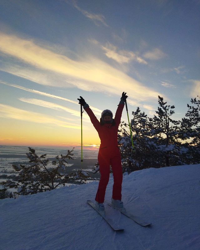 malina_livionok в LOOKY. #свияжскиехолмы,#enjoywinter,#collectmemories,#горныелыжи,#мояКазань,#спортивнаяя_alishka,#зимушказима. Прошел год и, взяв л...