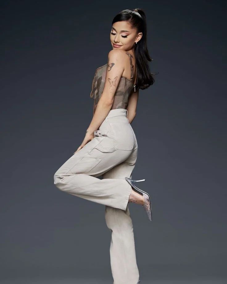 POP BASE в LOOKY — #arianagrande #arianathreads