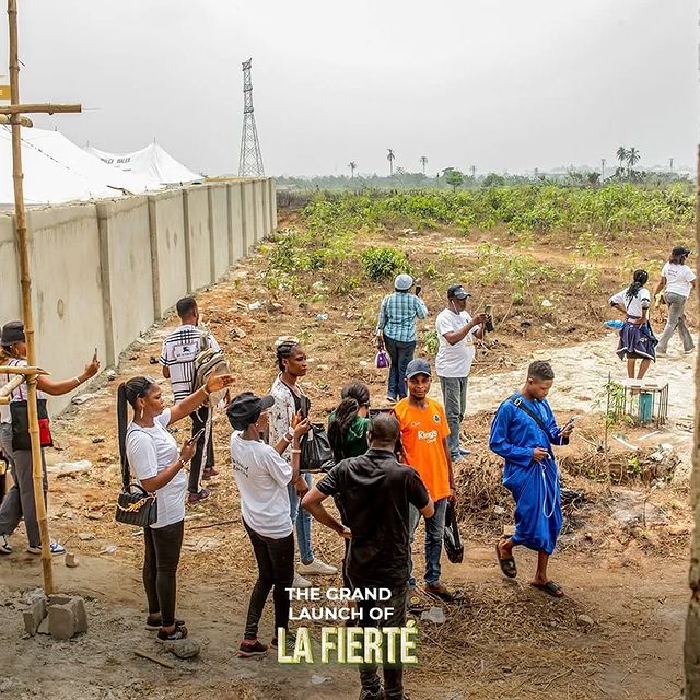 karlitah_dianik в LOOKY. #la. #la fierte de Epe (P...