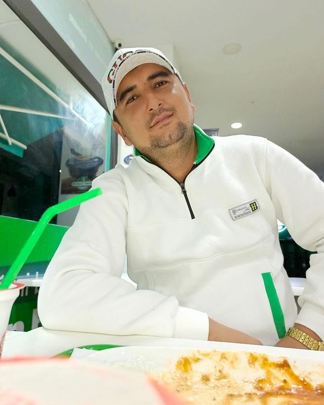 fayzbek_singer в LOOKY. #döner. #döner