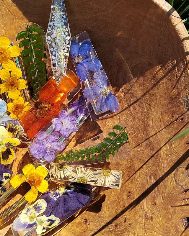 morevdecore в LOOKY. #эпоксиднаясмола,#эпоксиднаясмоласочи,#заколкидляволос,#заколкиручнойработы,#заколкидлядевочек,#заколкисвоимируками,#заколкиизсмолы,#заколкисцветами,#цветы,#идеиподарка,#8марта,#сочи,#черноеморе,#адлер. Цветы на 8 марта, ко...
