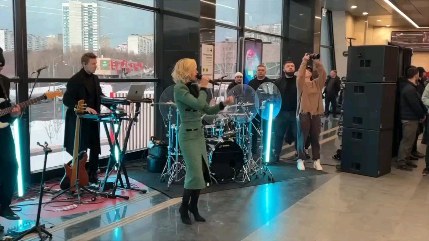 lisafoxy_ в LOOKY. . Концерт в метро 🎻