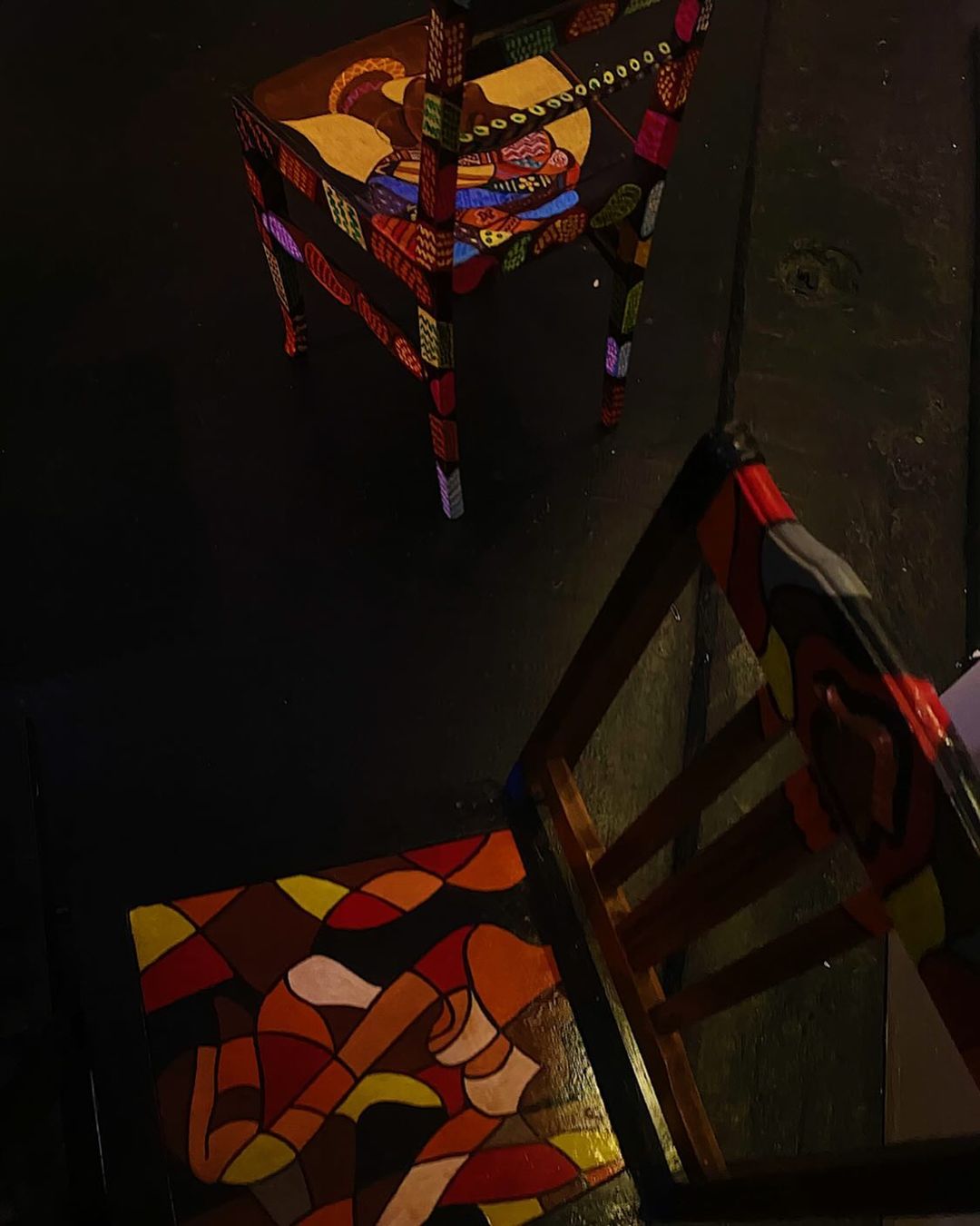 valentina_elfik в LOOKY — Цвета в темноте… #chairs #стулья #цвета #colors #art
