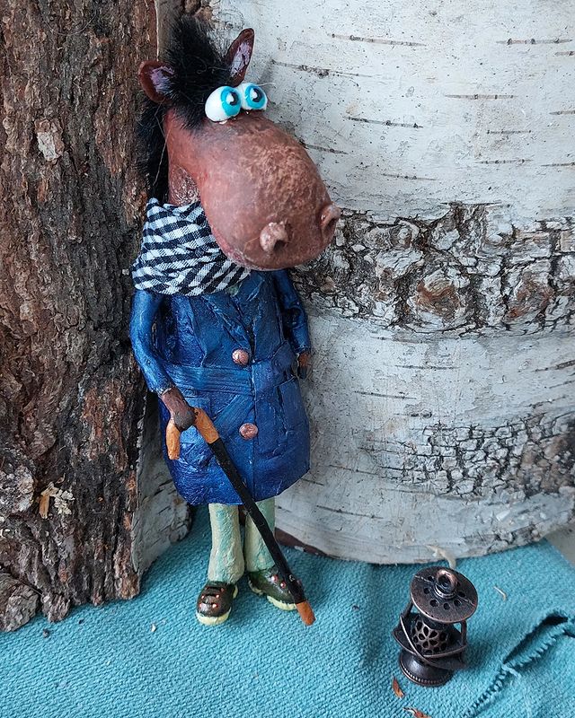 elena170661 в LOOKY. #papier,#papercraft,#papermache,#liveincolor_handmade,#папьемашеигрушки,#папьемаше,#папье_маше,#елочныеигрушкиручнойработы,#секталюбителейновогоднихигрушек,#коньвпальто,#лось,#выставкикукол. "Все мы немного лоша...
