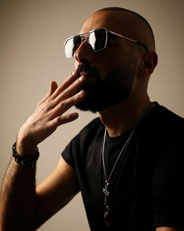 _leoni_style_ в LOOKY. #photography,#style,#black,#yerevan,#fashionstyle,#modeling,#photosession,#artist,#mood,#muddywaters,#blues,#bluesmusic. Տուդա ի աբռատնը։
.
....
