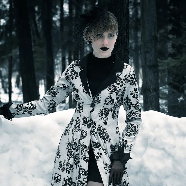 helene_de_lioncourt в LOOKY. #gothique_lioncourt,#photo_lioncourt,#gothic,#snowgothic,#готика,#готическаяфотосессия,#готическаякоролева,#gothicqueen,#тематическаяфотосессия,#фотосессия,#готическийобраз,#образдляфотосессии,#балашиха,#фотосессиябалашиха,#арендаобразадляфотосессии,#авторскиефотосессии,#photo,#mystic,#ведьма,#snowphotosession,#gothicforest,#witch,#goticromânesc,#снежнаякоролева,#snowqueen,#снежнаяготика,#transilvania,#romaniamea,#suntozână,#gothicgirls. Все пройдет, наважде...