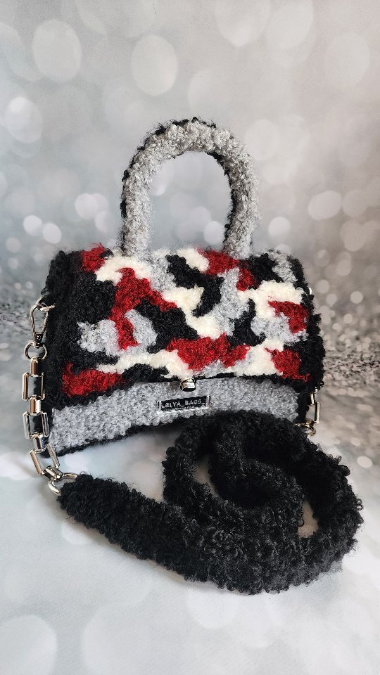 lelya_bags_ в LOOKY. #сумканазаказ#вязаныесумки#сумкаручнаяработа#handmade#handmadeсумки#сумки#сумки2024#подарок#подарокдевушке#подарокмаме#сумкатренд#вязаниекрючком#москва#мск#тренды#заказ#красота#2024#. Под заказ в любом цв...