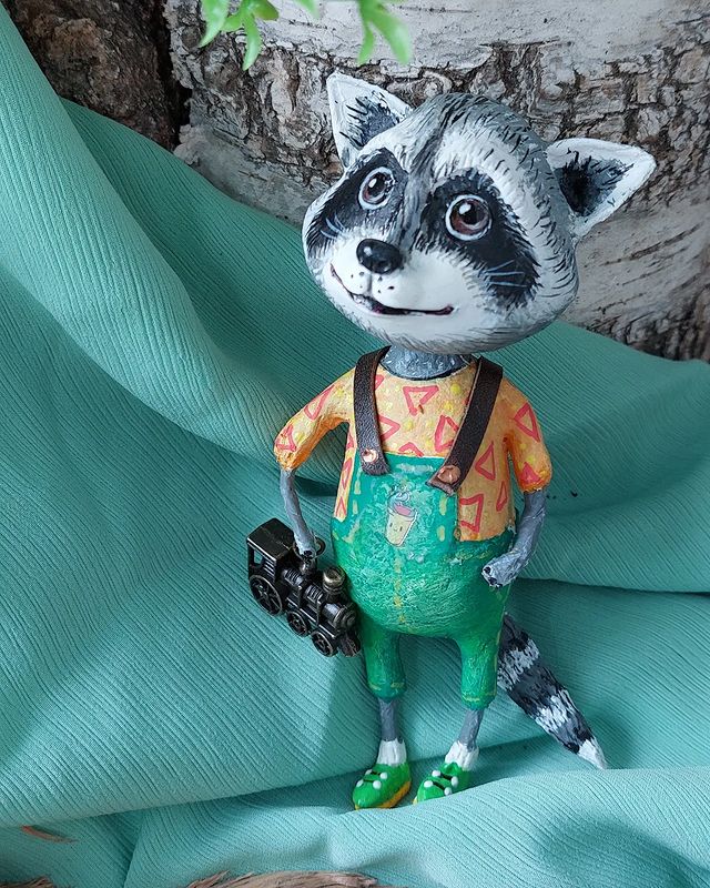 elena170661 в LOOKY. #papier,#paper,#papercraft,#papermache,#liveincolor_handmade,#папьемашеигрушки,#папьемаше,#елочныеигрушкиручнойработы,#секталюбителейновогоднихигрушек,#волшебнаябумага,#папье_маше,#выставкикукол. Последние штрихи, пе...