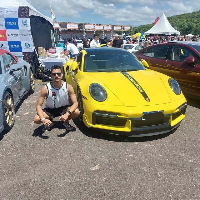 rian.sfs в LOOKY. #porche,#ferrari,#accord,#honda. Obrigado @es.speedfe...