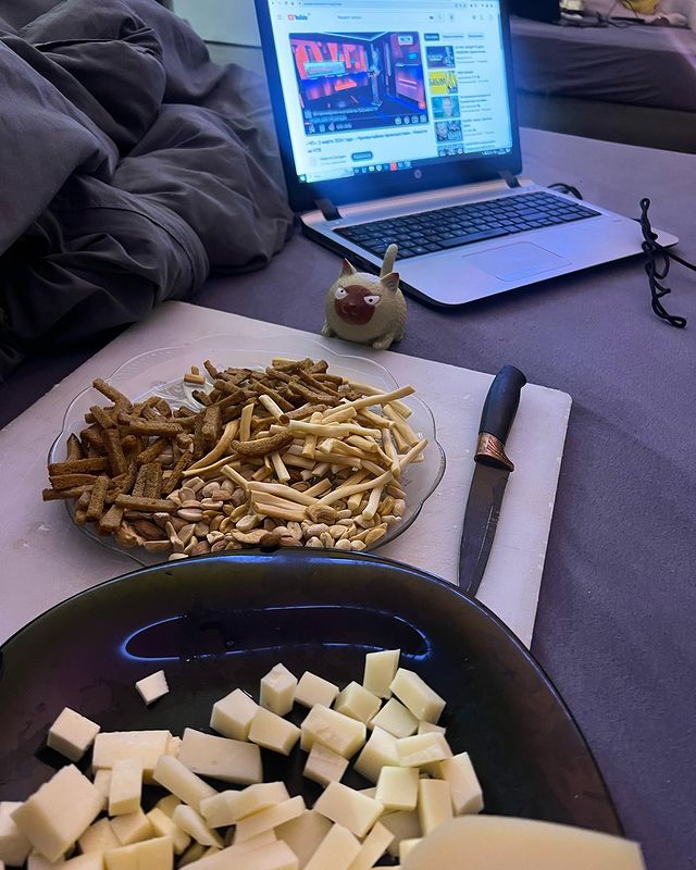 kommerslife в LOOKY. #читмилим🍕,#читмил,#читмилл,#еда,#морепродукты,#едаялюблютебя,#едадолжнабытьвкусной,#угливоды,#угли,#касалка,#читмилище,#Cheatmeal,#криветки,#братва,#мидии,#,#отдыхссемьей,#круизлюксотдых,#икра,#горы,#отпуск,#бизнес,#семья,#фото,#жизнь,#любовь,#гамбургеры🍔. #читмилим🍕 #читмил ...