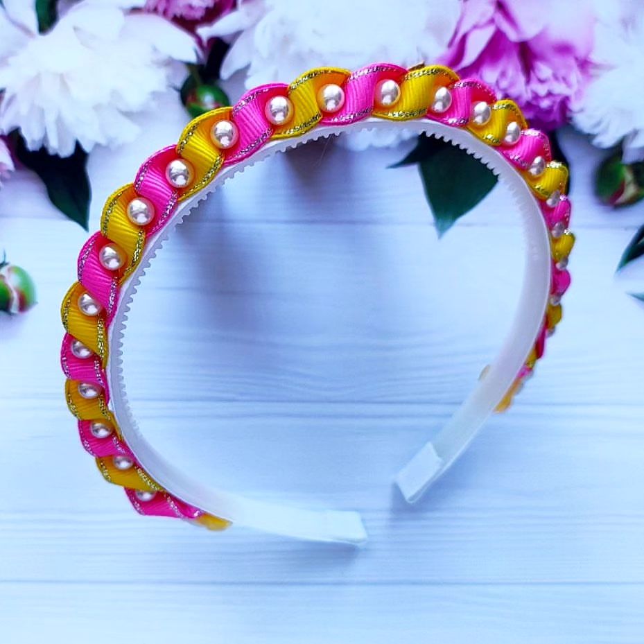 Наконец-то я это сделала🥳
Сколько попыток было ещё в том году научиться делать такую красоту🙈 Но каждый раз малейшее не верное движение и вся работа испорчена🙈
И вот о, чудо🥳🥳🥳
Я мега-довольна и нахожусь в таком восторге🥳

Ободочков ограниченное колличество!