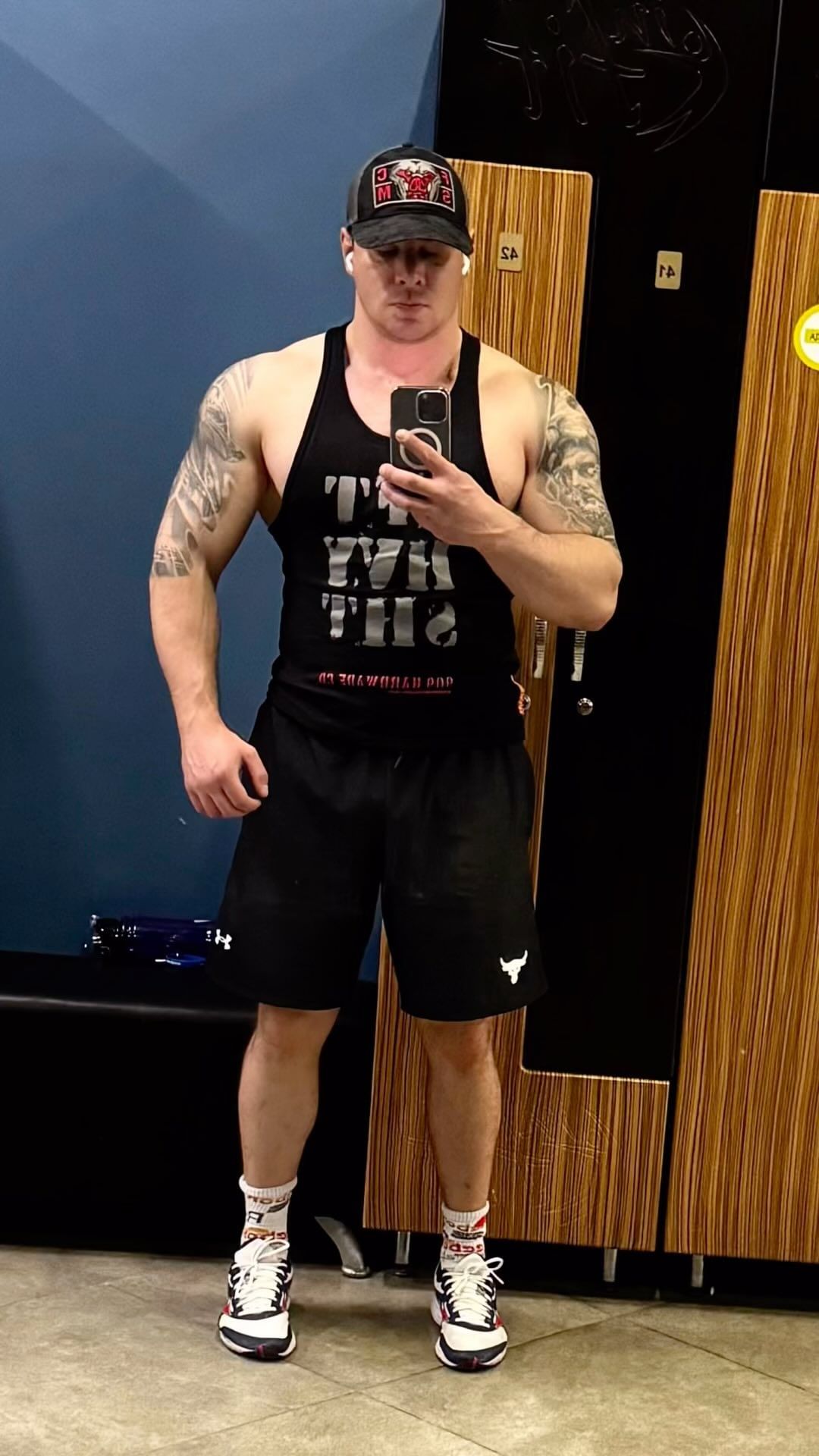 vanz_fit в LOOKY. #фитнес,#тренировка,#фитнестренер,#онлайнтренер. Собираю GYMBRO

#фит...