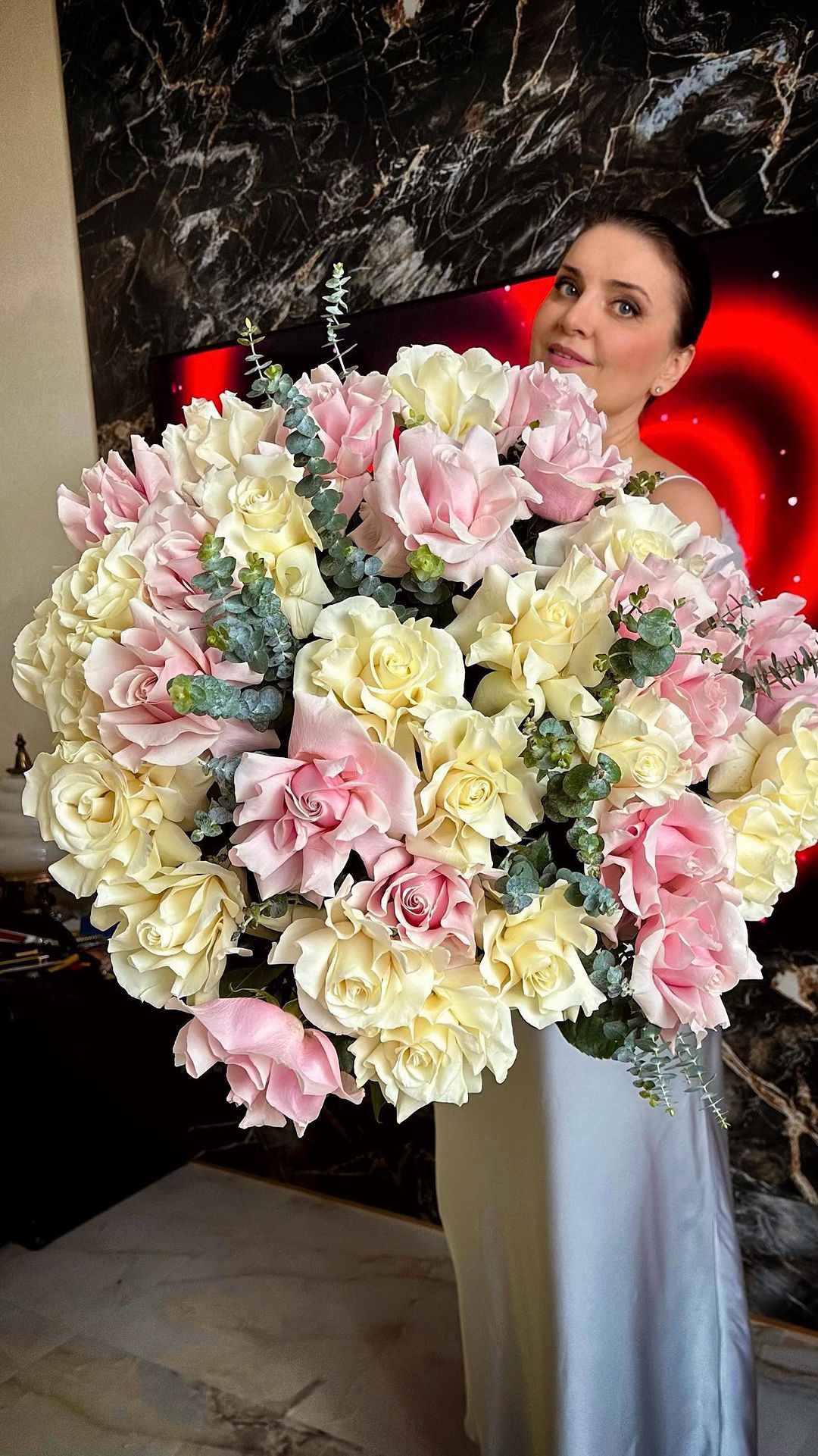besenok_irina в LOOKY. #8марта,#букет,#,#праздниквесны,#семья,#французкиерозы,#женскийпраздник. Дамы, с 8 марта🌸!
⠀...