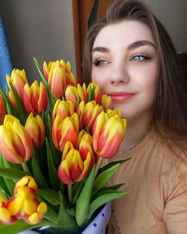 ekaterinaramadonova в LOOKY. . С праздником 💐