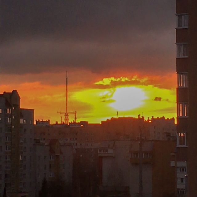 runnatirun в LOOKY. #sunsetmadness. 🌞 

.
.
.

#sunsetm...