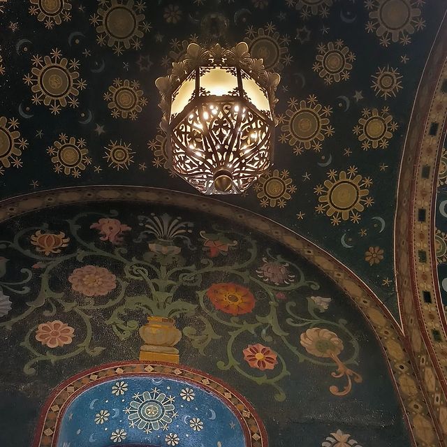 cvetokasfalta в LOOKY. #санктпетербург,#спаснакрови. Глаза Христа смотрят...
