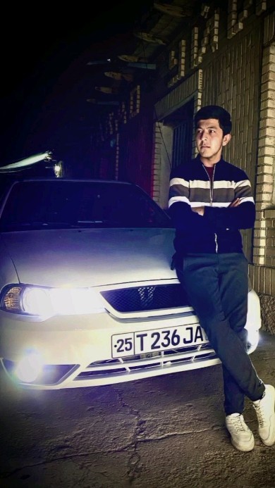 chef_samet34 in LOOKY. #instagood,#love,#like,#follow,#photography,#photooftheday,#instadaily,#likeforlikes,#picoftheday,#fashion,#instalike,#beautiful,#bhfyp,#followforfollowback,#likes,#art,#photo,#me,#followme,#smile,#happy,#insta,#nature,#style,#life,#myself,#india,#likeforfollow. Nexia 2 legendami ?
...