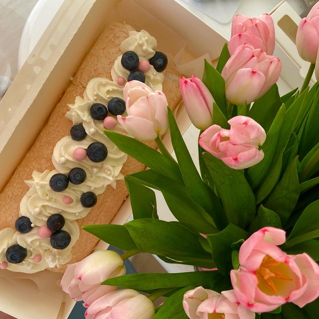 dovgan.cake в LOOKY. #cake,#кондитеркалининград,#бенто,#макарон,#bento,#десертыназаказ,#десертыназаказкалининград,#caketogo,#kld,#kld39,#клд,#меренговыйрулет. Нежнейший меренговый...