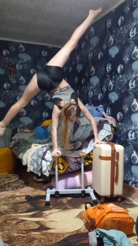 mir.acrobat в LOOKY. #circus,#эквелибр,#эквелибристика,#акробатика,#стойканаоднойруке,#стойканаруках,#соревнования,#тюмень,#красноярскийкрай. Ребята!!! Завтра еде...