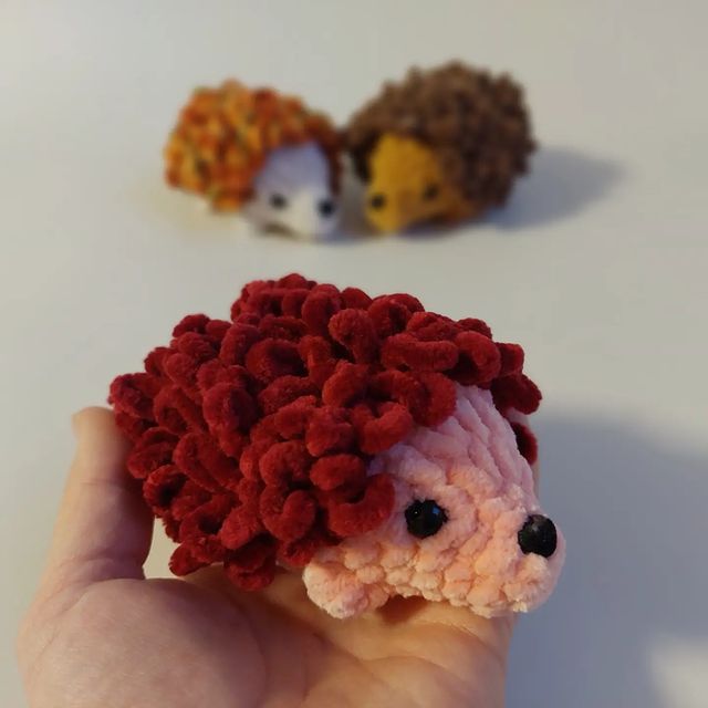 knitting.aktau в LOOKY. . Вот ещё Ёжики в лент...