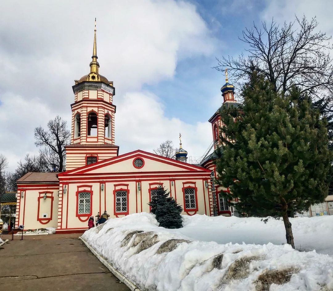 Усадьбы Алтуфьево и Алтуфьевский заказник)