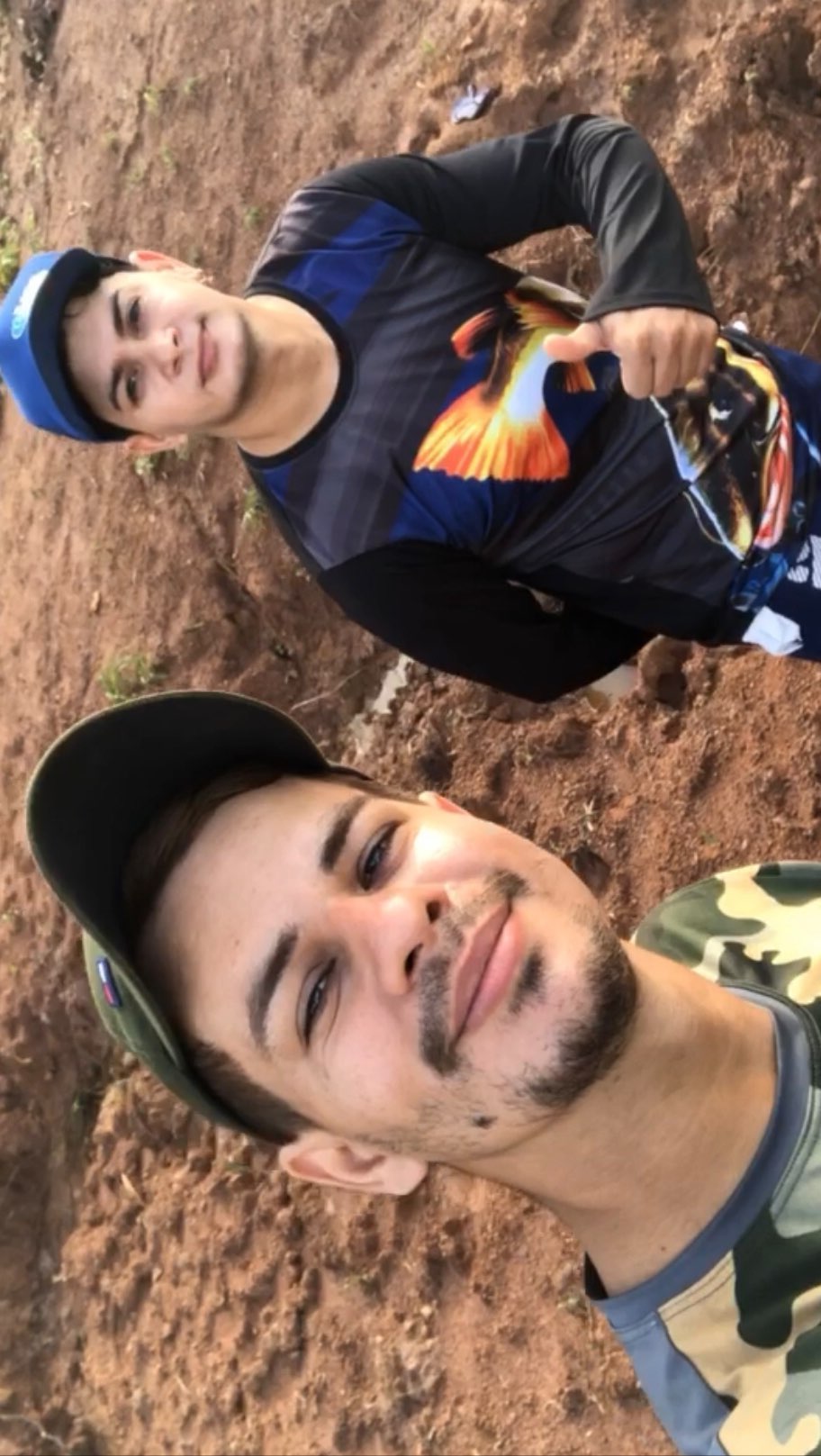 silmair.ofc в LOOKY. #zuzu,#viagem,#qualquer,#lugares,#sempre,#juntos,#aventura,#pescador,#pescaria,#roça,#trator,#reels,#comedia,#audio,#em,#altaperformance. DESSE JEITO 😂😂😂

...