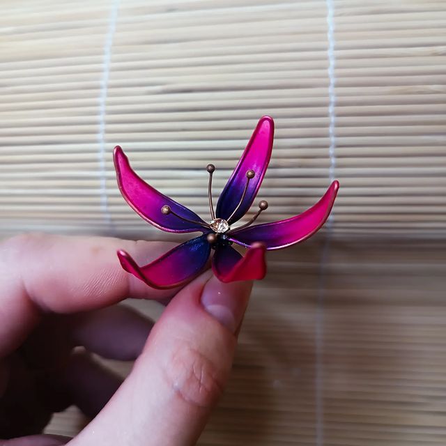 Омут в LOOKY. #craft,#vitrail,#resinart,#flowers. #craft #vitrail #res...