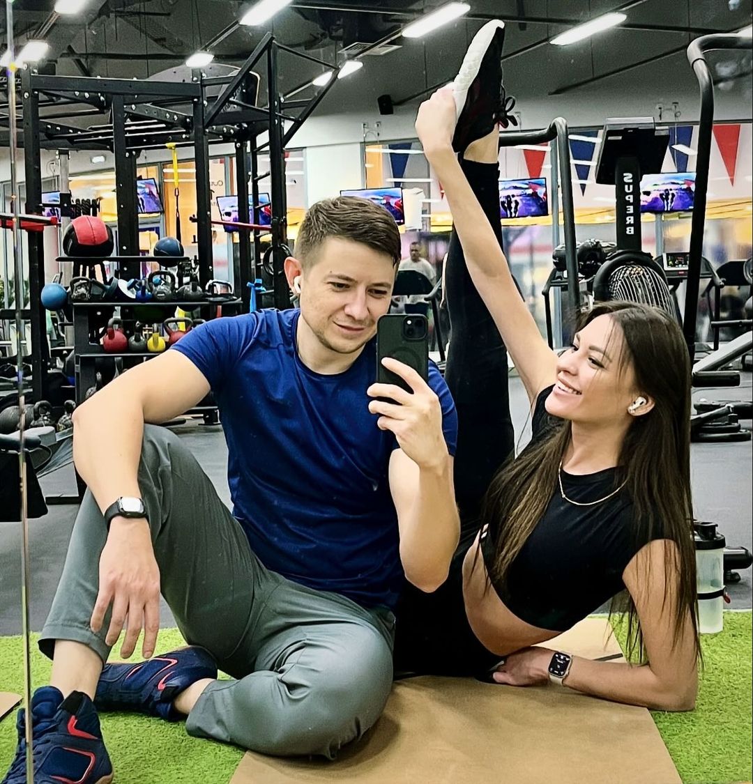 pavelbronx в LOOKY — Давненько не мелькали в ленте своими трениками 🧘🏻‍♀️🏋🏻
И