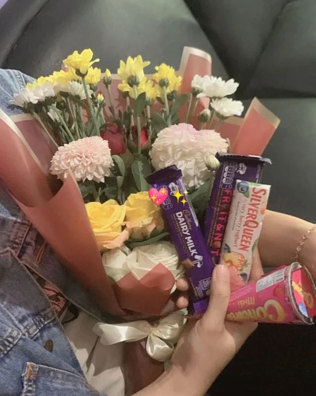 delli kania🐝 в LOOKY. #flowers,#likesforlike,#followforfollowback,#valentineday. 🌻

#flowers #likesf...