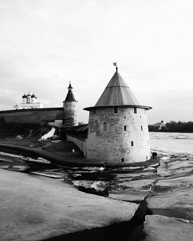 justchasingsun в LOOKY. #pskov,#pskovskayaoblast,#pskovregion,#pskovphoto,#pskovgorod,#pskovoblast,#pskovkrom,#pskovfoto,#pskov60region,#pskov_insta,#pskov_history,#pskov_region,#pskov_city,#pskov_travel. This city is dear to...