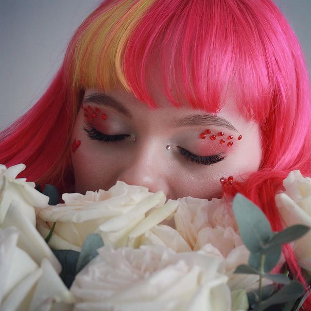 charlotte_universe в LOOKY. . Тоже что-то странное...