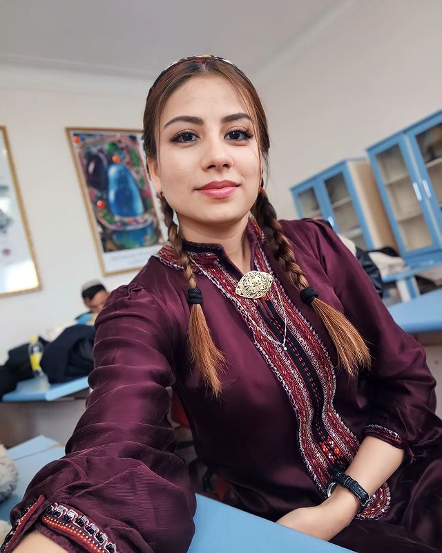 aknur0106 в LOOKY. #seyitnazarseydiadyndakyturkmendowletmugallymcylykinstituty. #seyitnazarseydiadyn...